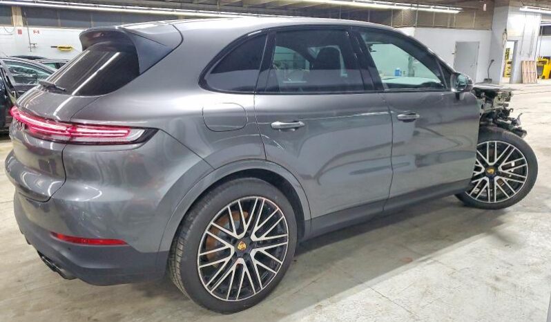 
								2024 Porsche Cayenne full									