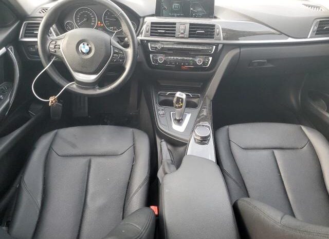 
								2017 BMW 3 series full									