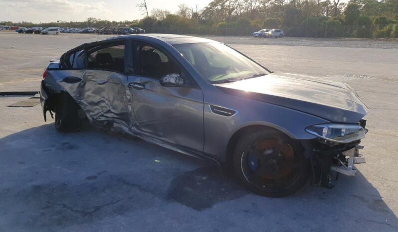 
								2016 BMW M5 full									