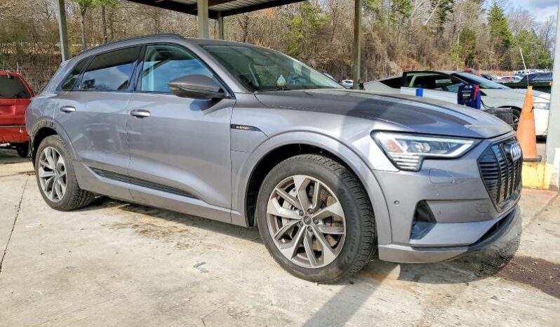 
								2021 Audi E-tron full									