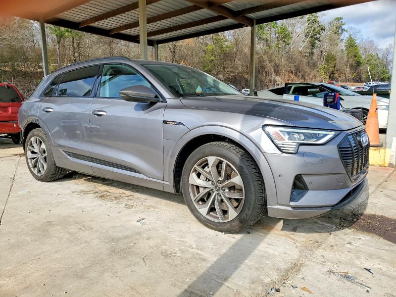 2021 Audi E-tron