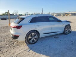 
										2024 Audi Q8 full									