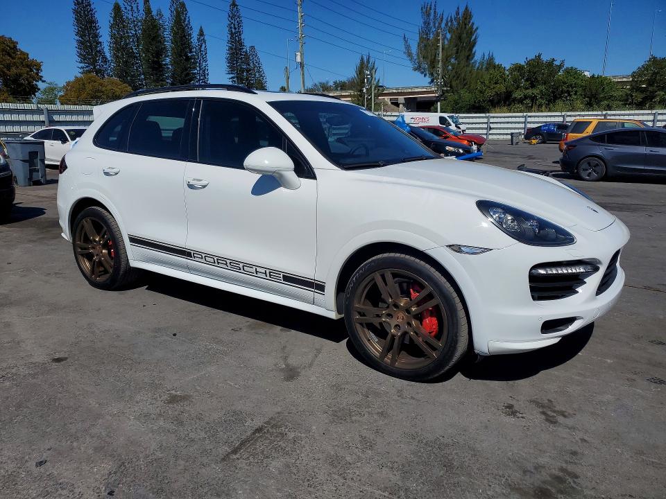 2014 Porsche Cayenne