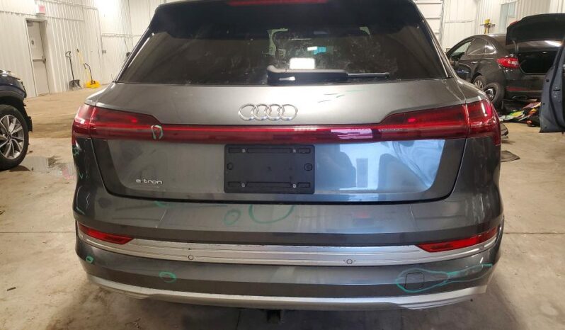 
								2019 Audi E-tron full									
