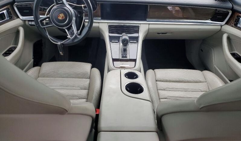 
								2017 Porsche Panamera full									