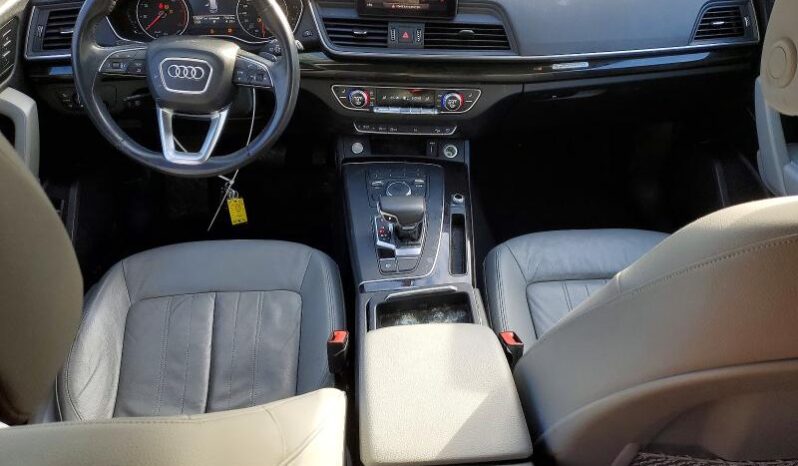
								2018 Audi Q5 full									