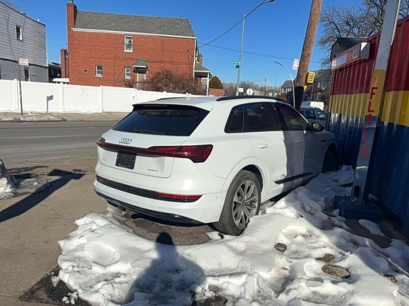 2021 Audi E-tron