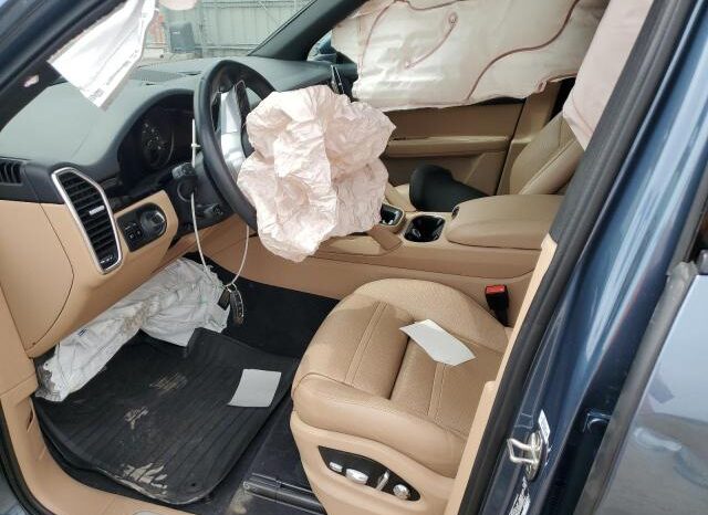 
								2020 Porsche Cayenne full									