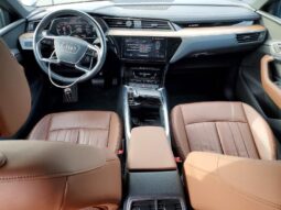 
										2024 Audi Q8 full									