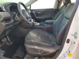 
										2020 Toyota Rav4 full									