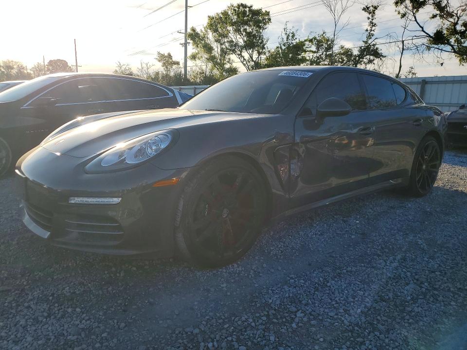 2016 Porsche Panamera
