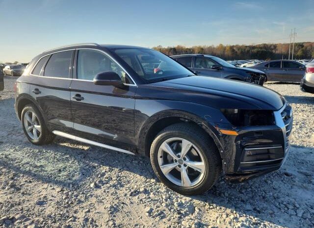 
								2020 Audi Q5 full									