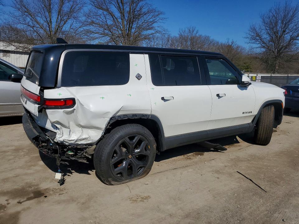 2024 Rivian R1s