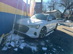 
										2021 Audi E-tron full									
