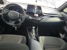 
										2021 Toyota C-hr full									
