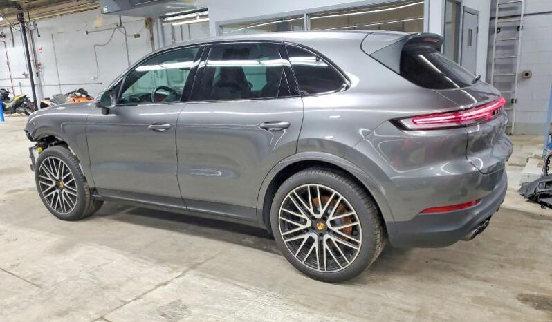 
								2024 Porsche Cayenne full									