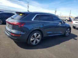 
										2024 Audi Q8 full									