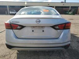 
										2023 Nissan Altima s full									