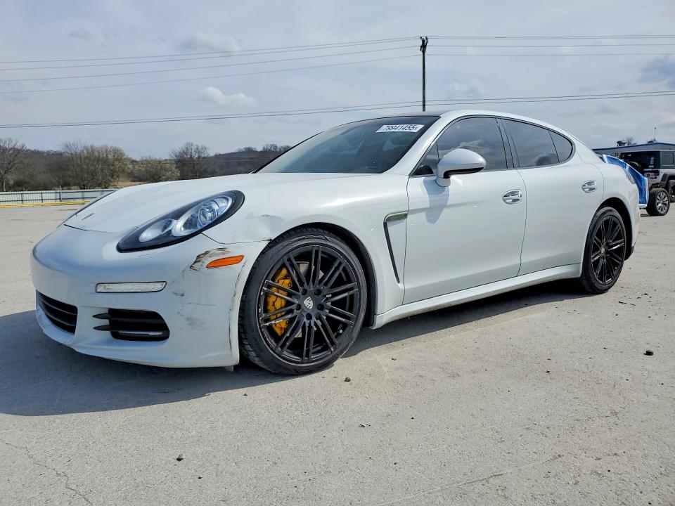2016 Porsche Panamera