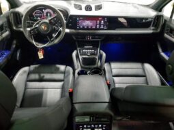 
										2025 Porsche Cayenne full									