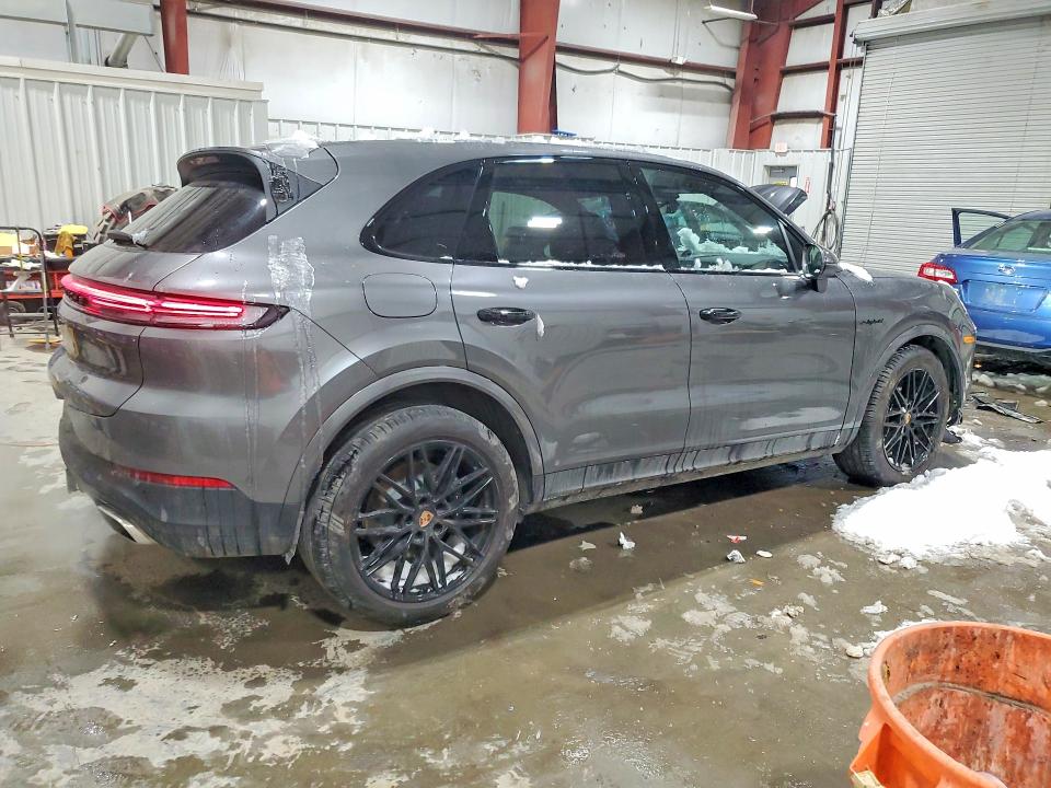 2025 Porsche Cayenne