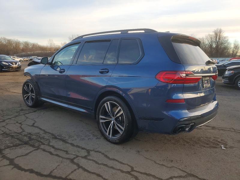 2022 BMW X7