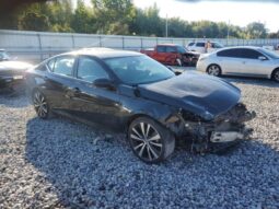 
										2021 Nissan Altima sr full									