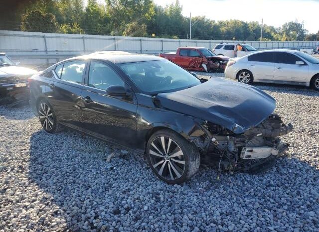 
								2021 Nissan Altima sr full									