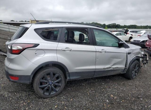 
								2018 Ford Escape se full									
