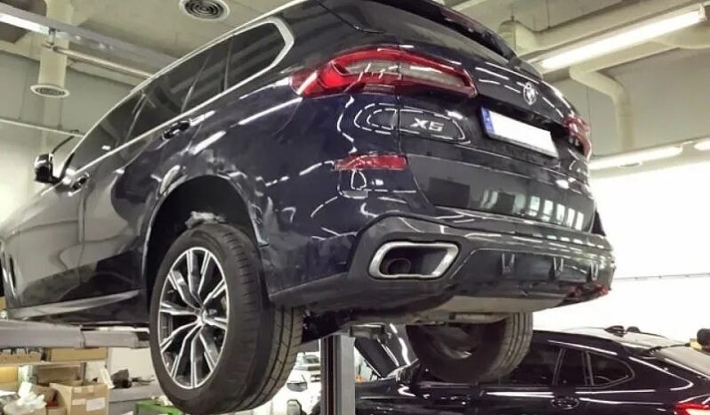 
								BMW X5 xDrive30d M Sport full									