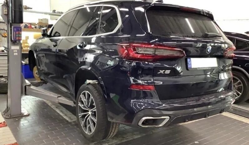 
								BMW X5 xDrive30d M Sport full									