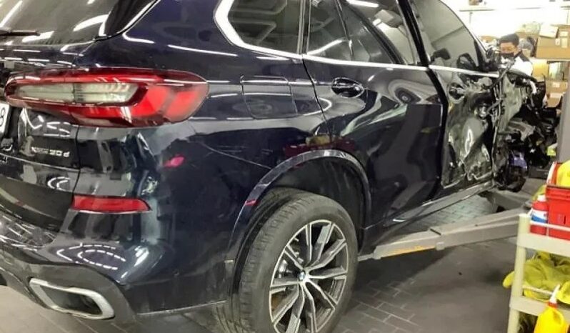 
								BMW X5 xDrive30d M Sport full									