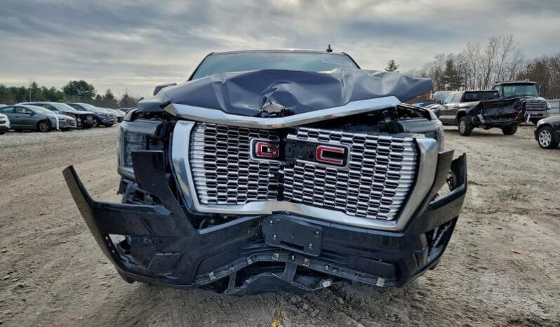 
								2022 Gmc Yukon full									