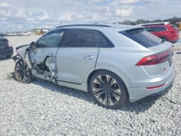 
										2024 Audi Q8 full									
