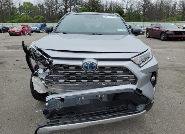
								2020 Toyota Rav4 full									