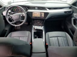 
										2022 Audi E-tron full									