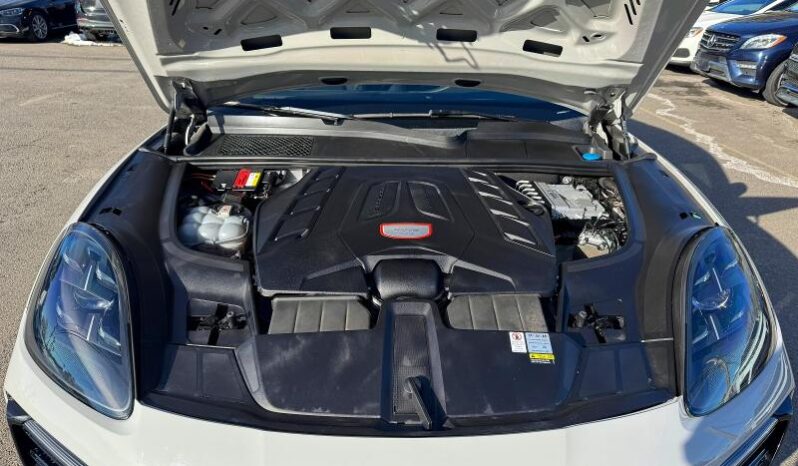 
								2022 Porsche Cayenne full									