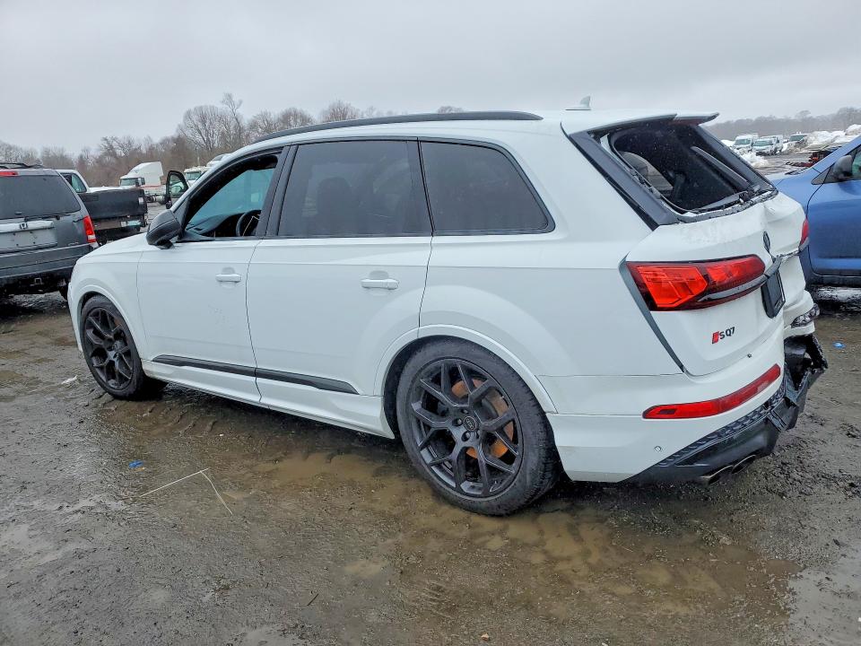 2025 Audi Sq7