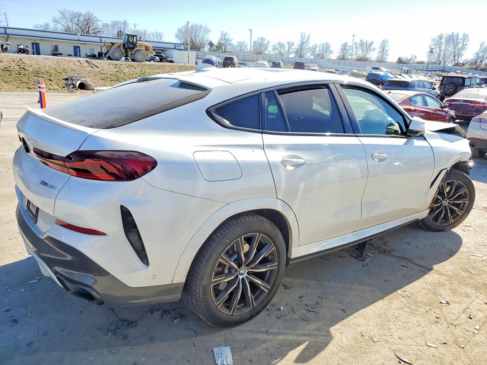 2022 BMW X6