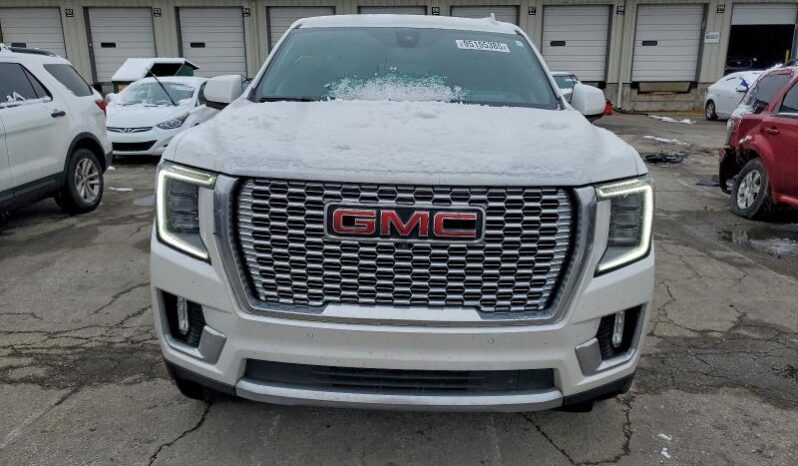 
								2022 Gmc Yukon full									