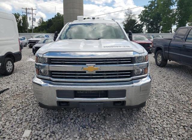 
								2015 Chevrolet Silverado full									