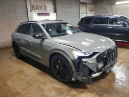 
										2022 Audi E-tron full									