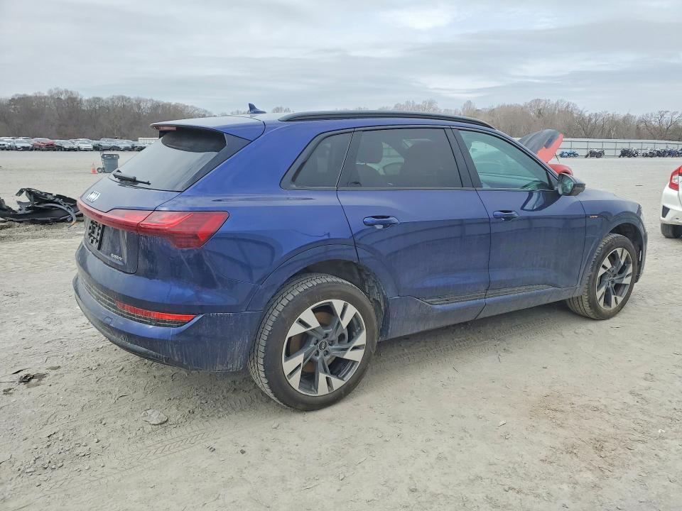 2022 Audi E-tron