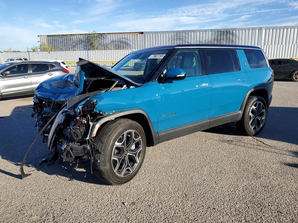 2025 Rivian R1s