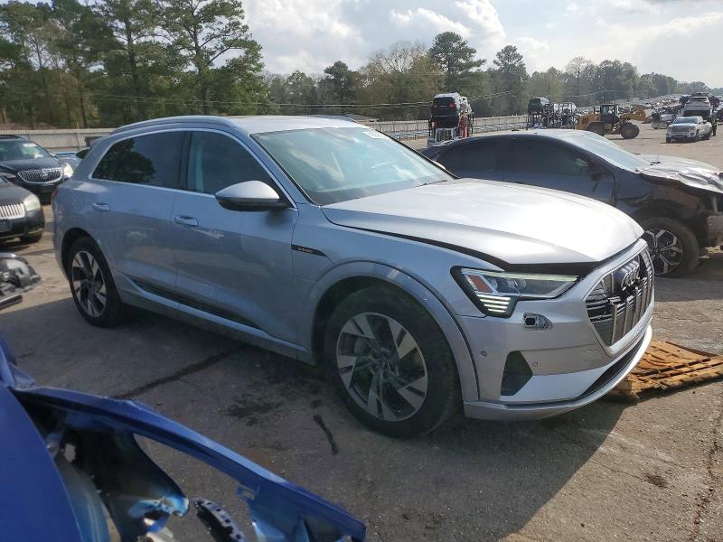 2022 Audi E-tron