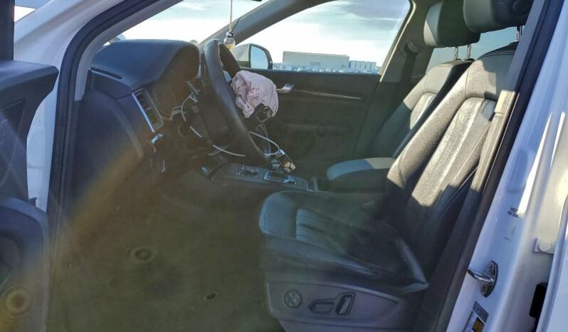 
								2019 Audi Q5 full									
