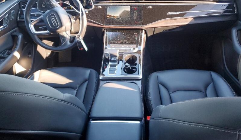 
								2022 Audi Q8 full									