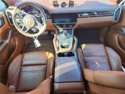 
										2023 Porsche Cayenne full									