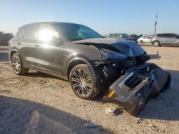 
										2017 Porsche Cayenne full									