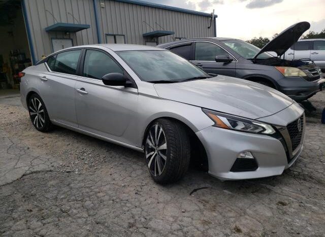 
								2022 Nissan Altima sr full									